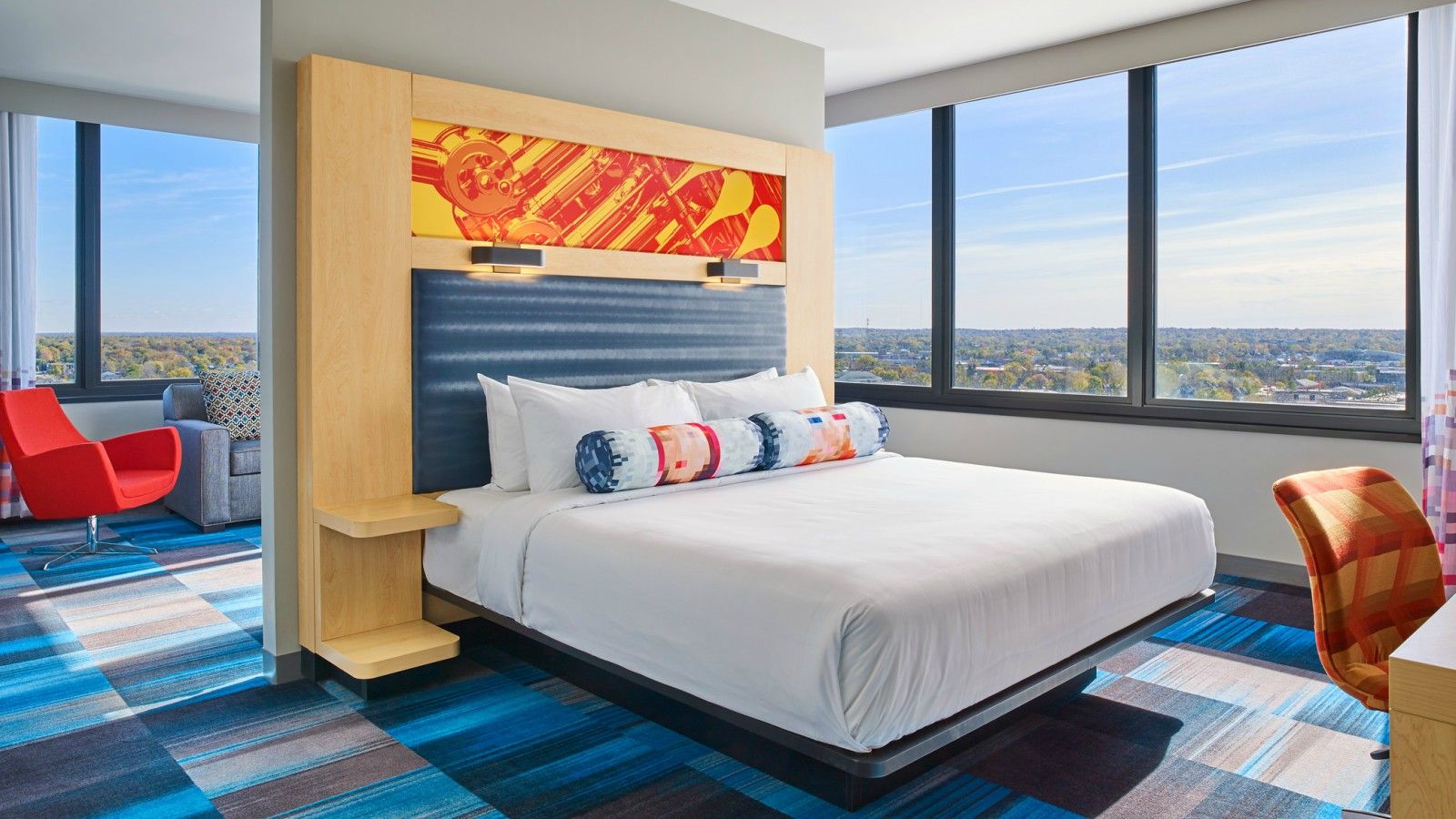 South Bend Hotel Aloft Ultra Savvy Suite